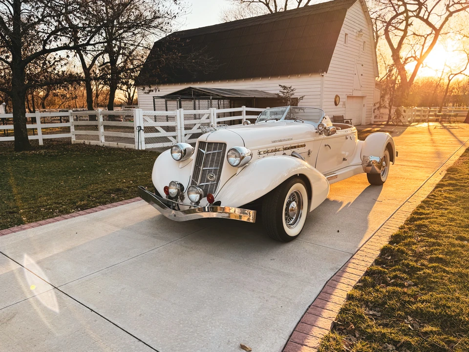 Auburn Speedster - Image 5 of 31