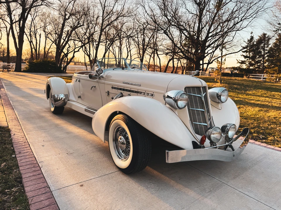 Auburn Speedster - Image 24 of 31