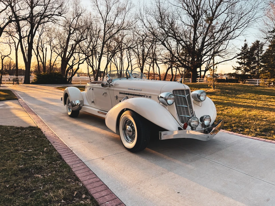 Auburn Speedster - Image 23 of 31