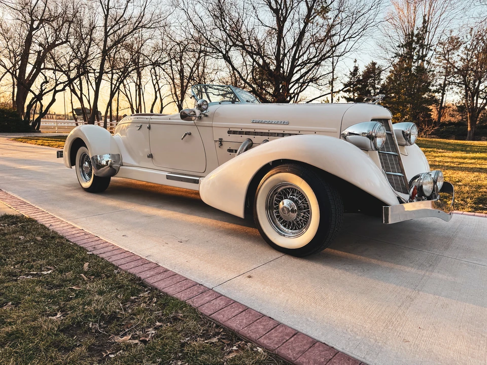 Auburn Speedster - Image 29 of 31