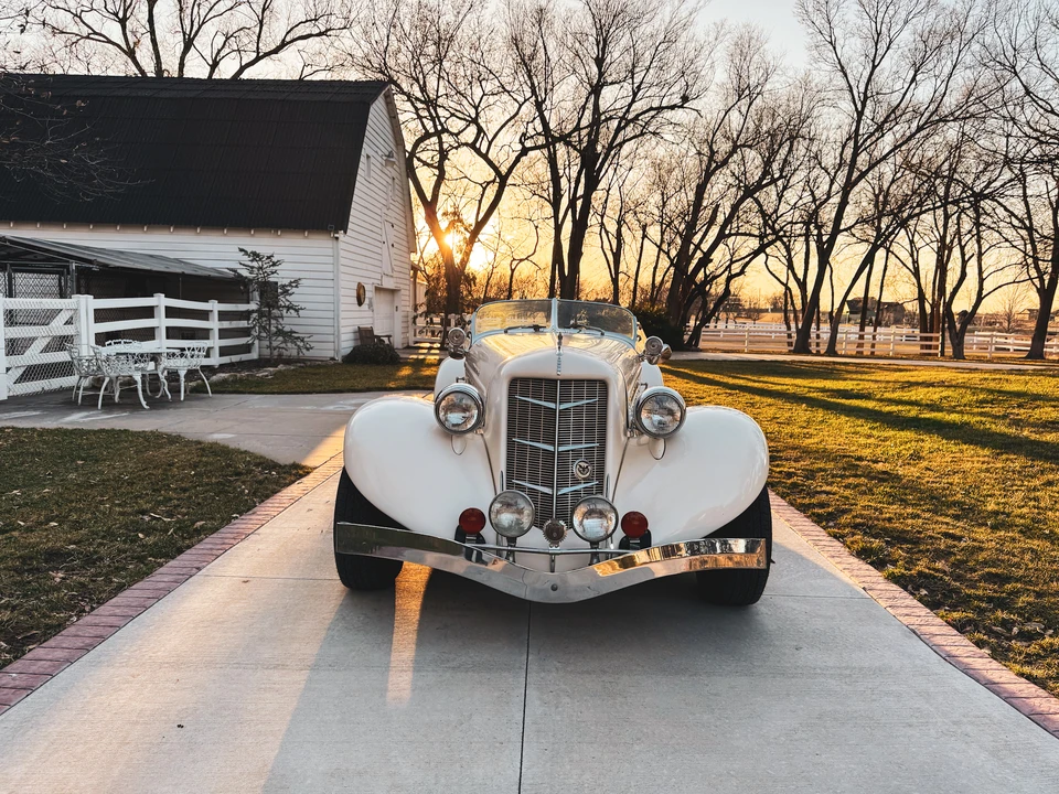 Auburn Speedster - Image 15 of 31