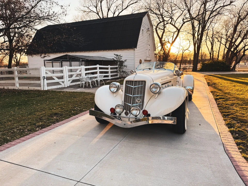Auburn Speedster - Image 13 of 31