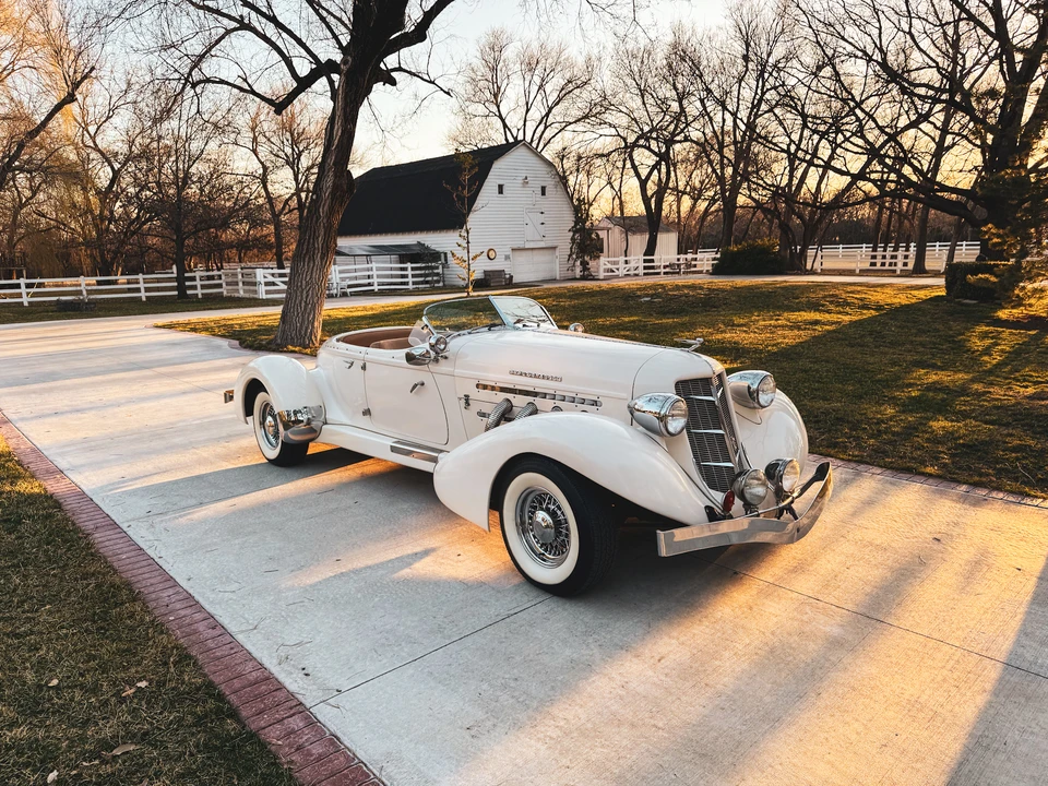 Auburn Speedster - Image 28 of 31