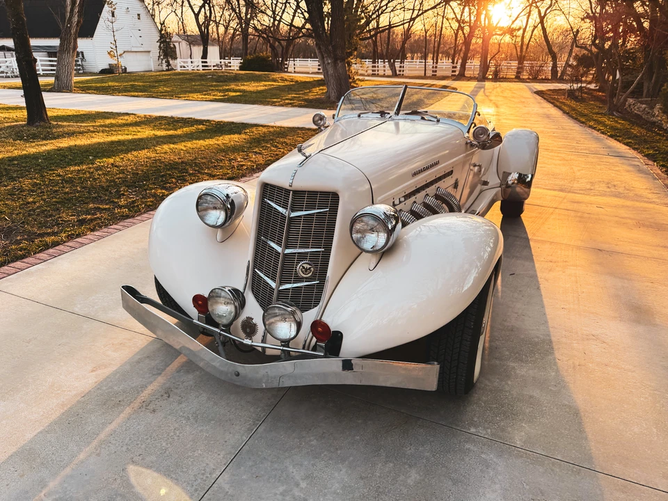 Auburn Speedster - Image 8 of 31