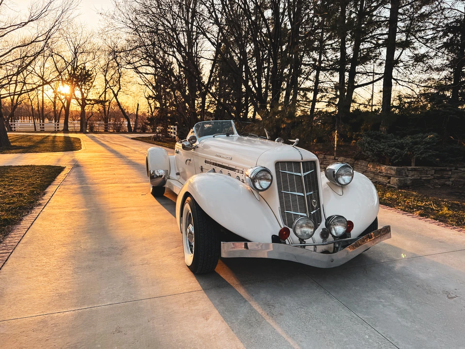 Auburn Speedster - Image 19 of 31