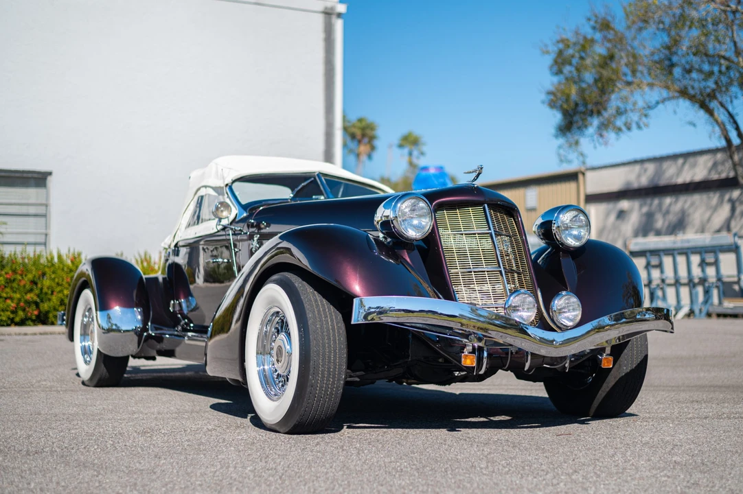 Auburn Speedster - Image 5 of 31