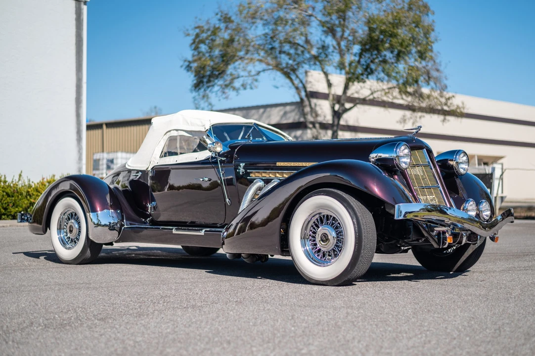 Auburn Speedster - Image 6 of 31
