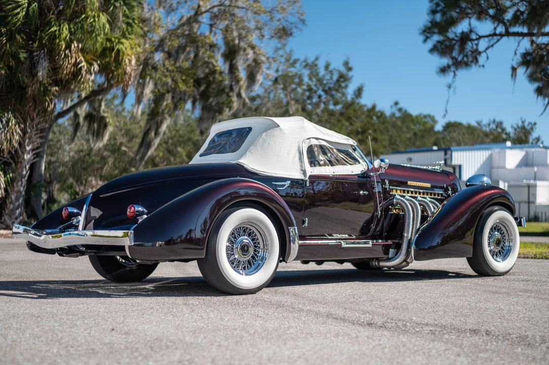 Auburn Speedster - Image 8 of 31