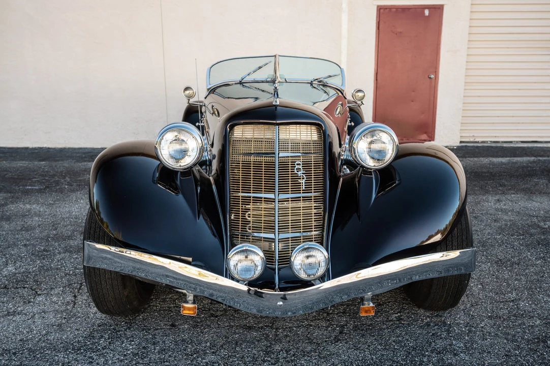 Auburn Speedster - Image 17 of 31