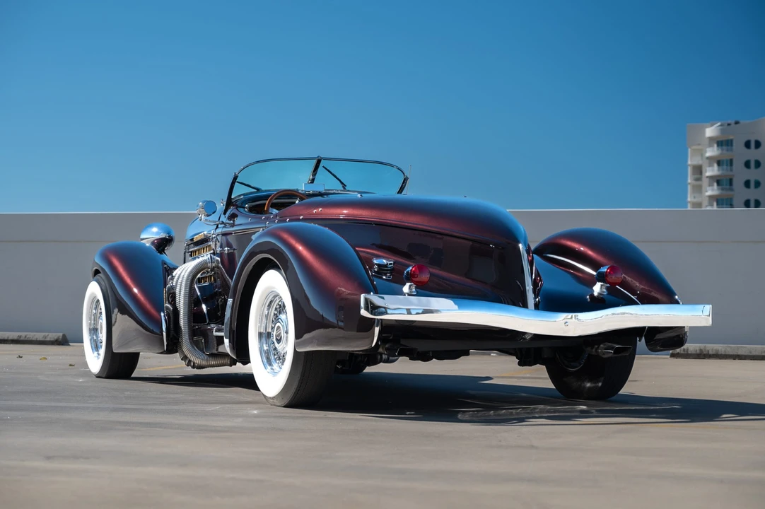 Auburn Speedster - Image 29 of 31