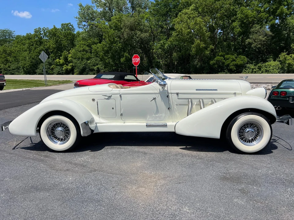 Auburn Speedster - Image 10 of 31