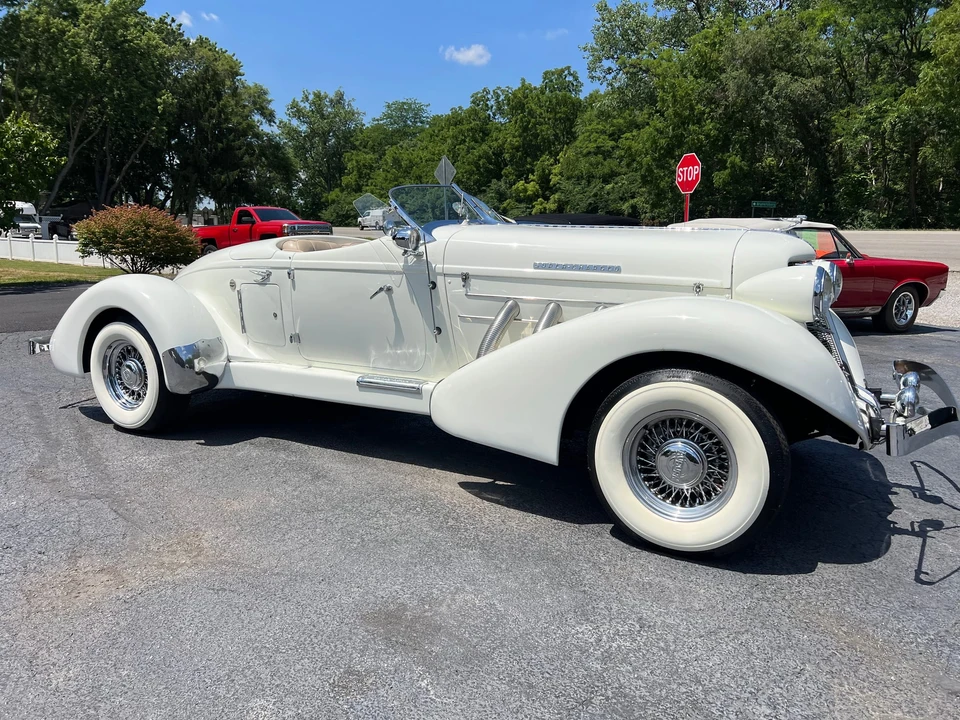Auburn Speedster - Image 11 of 31