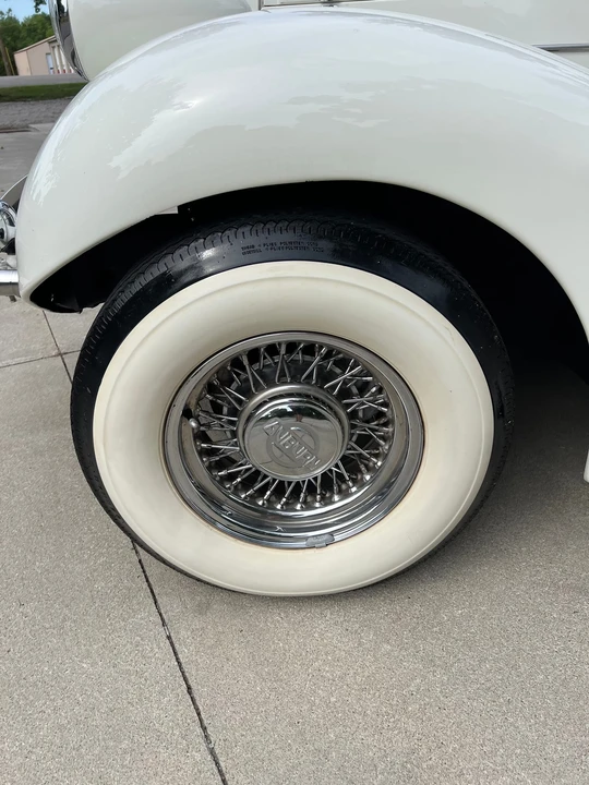 Auburn Speedster - Image 27 of 31