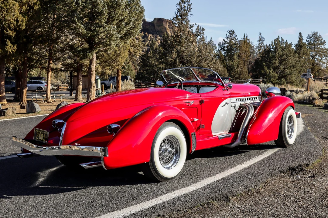 Auburn Speedster - Image 6 of 31