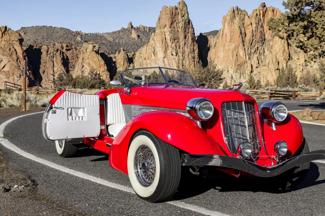 Auburn Speedster - Image 5 of 31