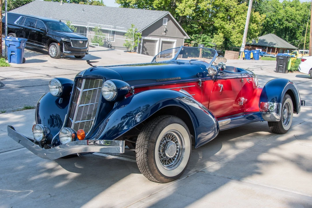 Auburn Speedster - Image 2 of 31