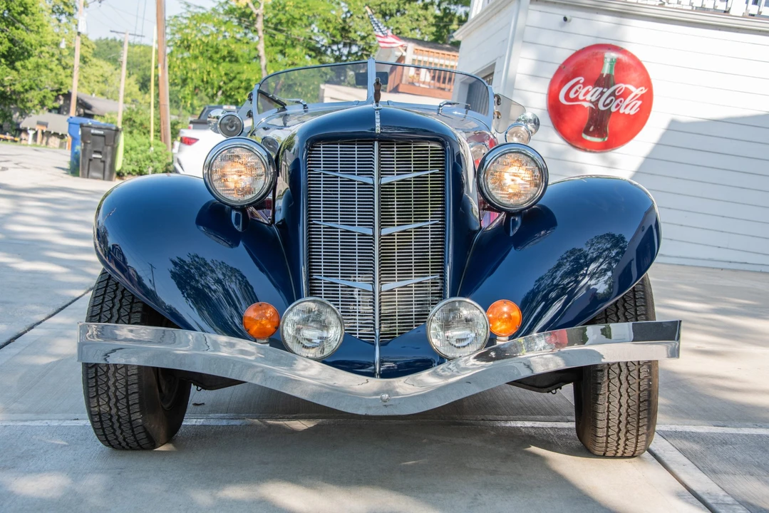 Auburn Speedster - Image 9 of 31