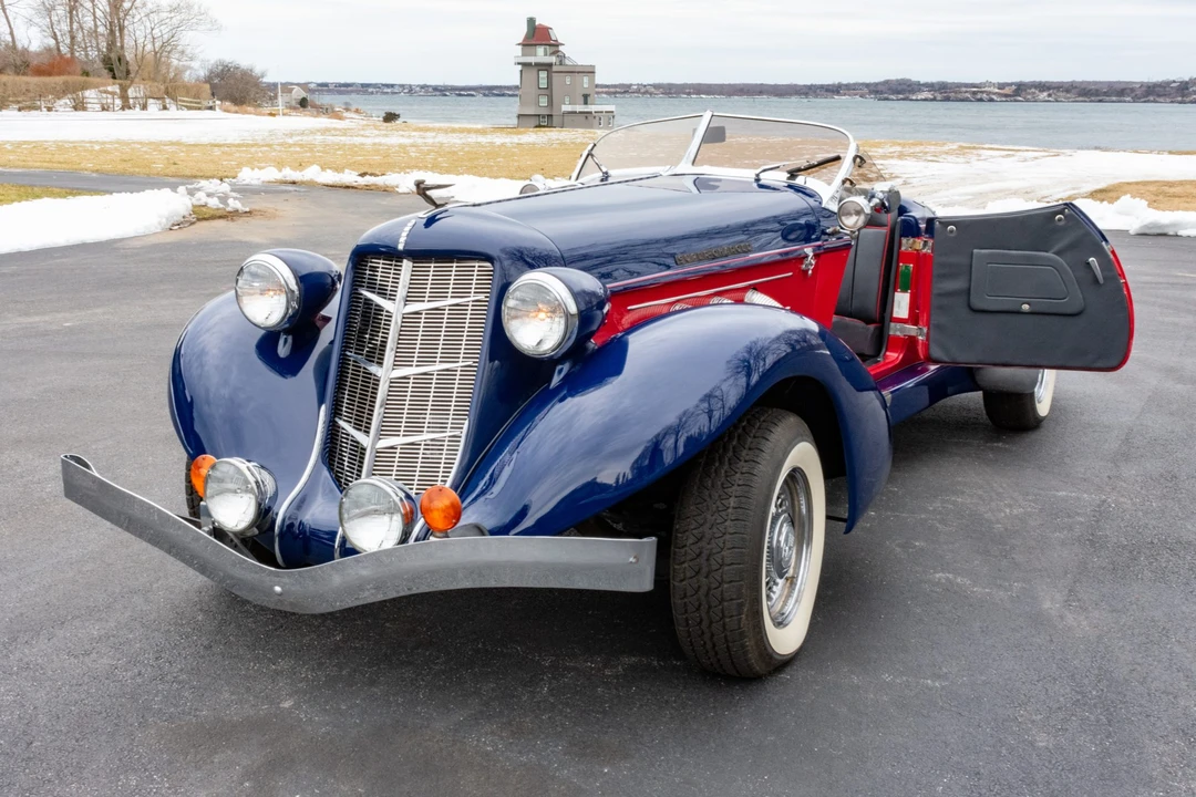Auburn Speedster - Image 14 of 31