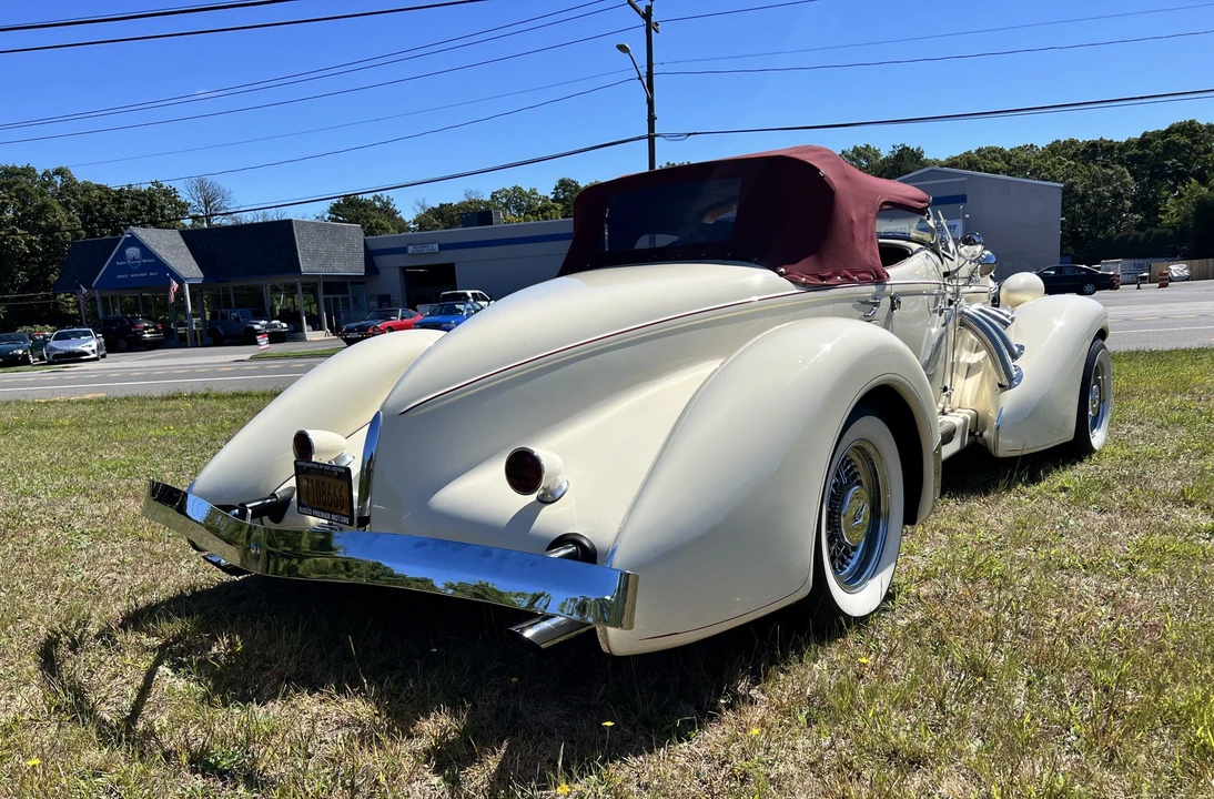 Auburn Speedster - Image 29 of 31