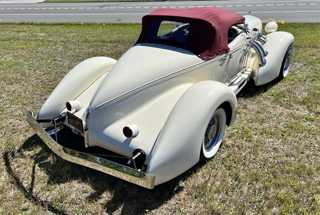 Auburn Speedster - Image 28 of 31