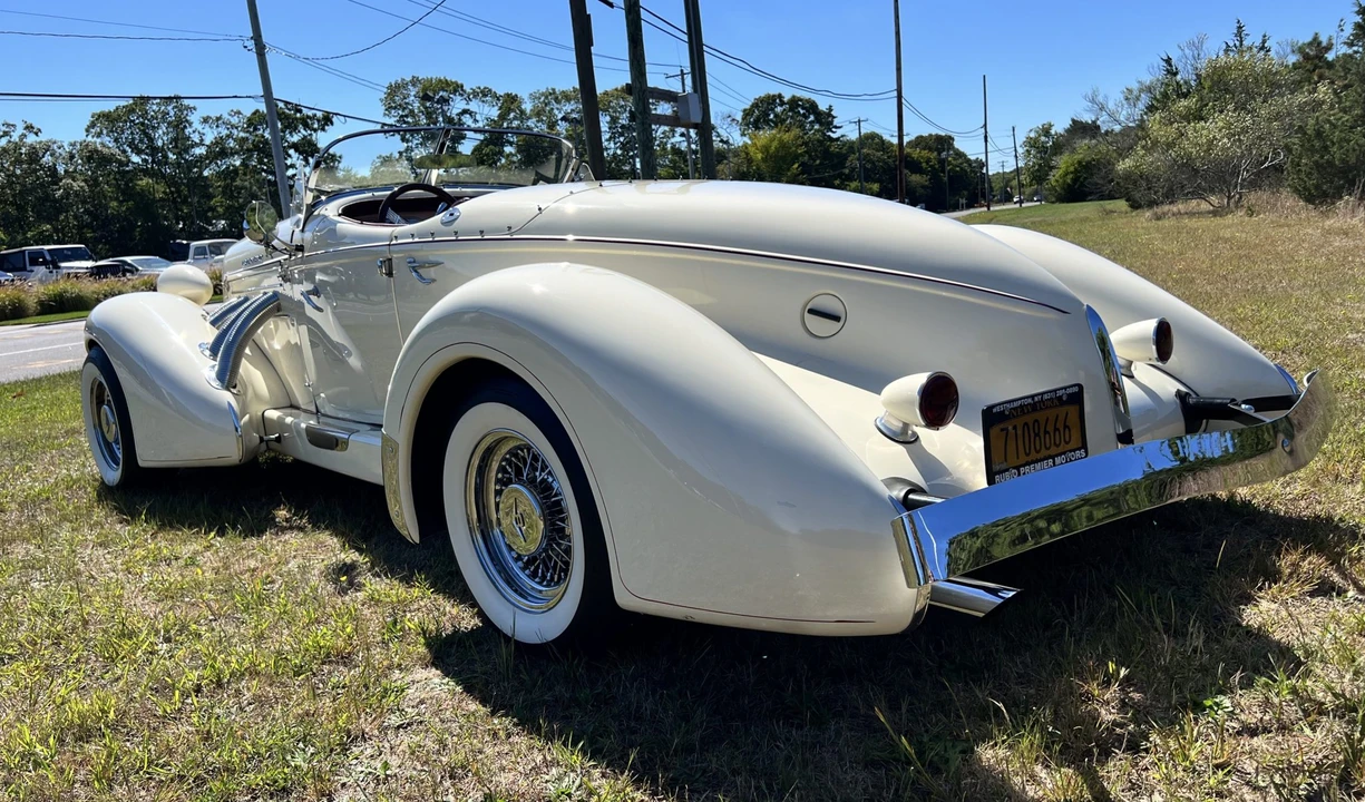 Auburn Speedster - Image 25 of 31