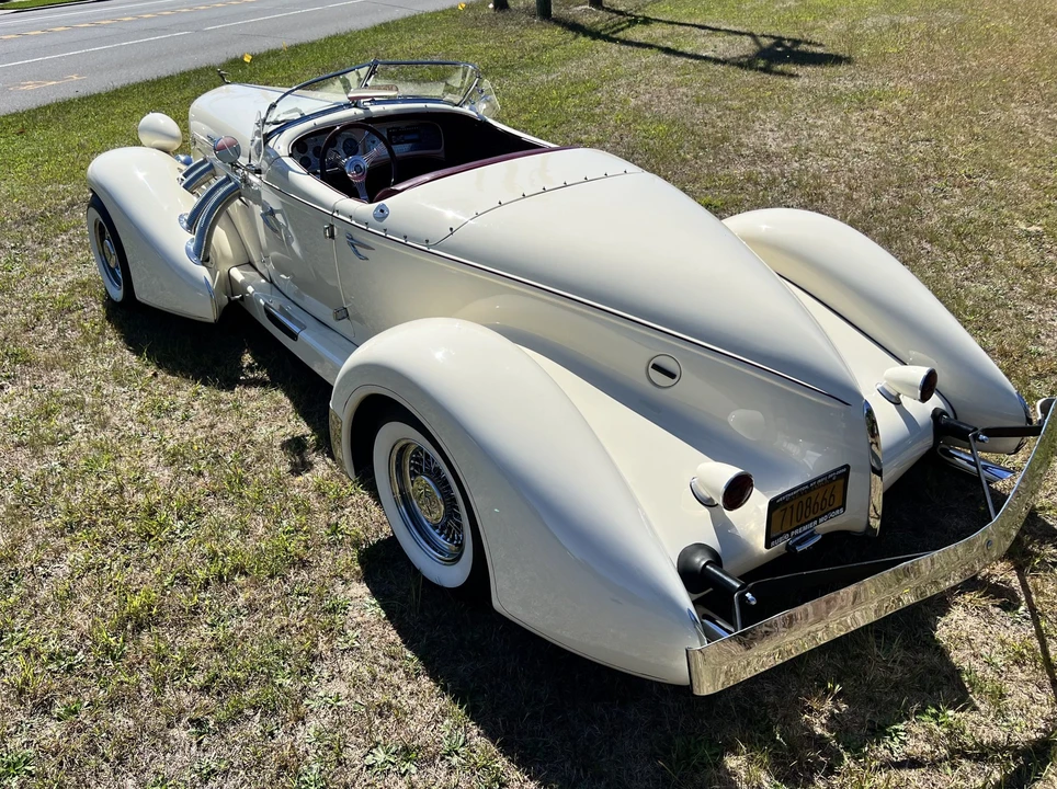Auburn Speedster - Image 24 of 31