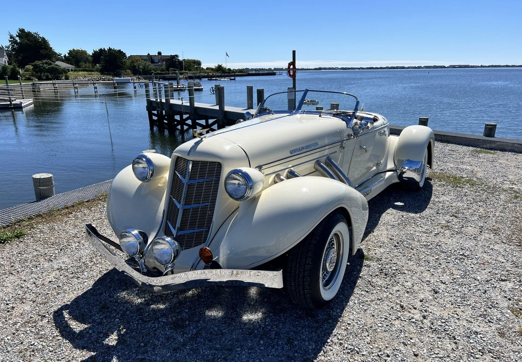 Auburn Speedster - Image 6 of 31