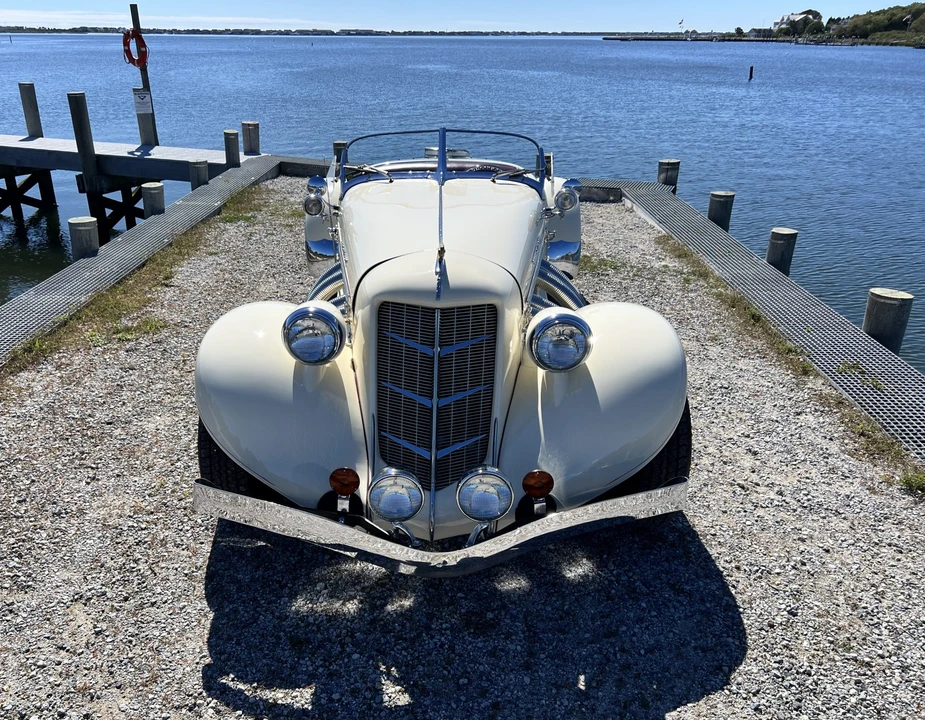 Auburn Speedster - Image 4 of 31