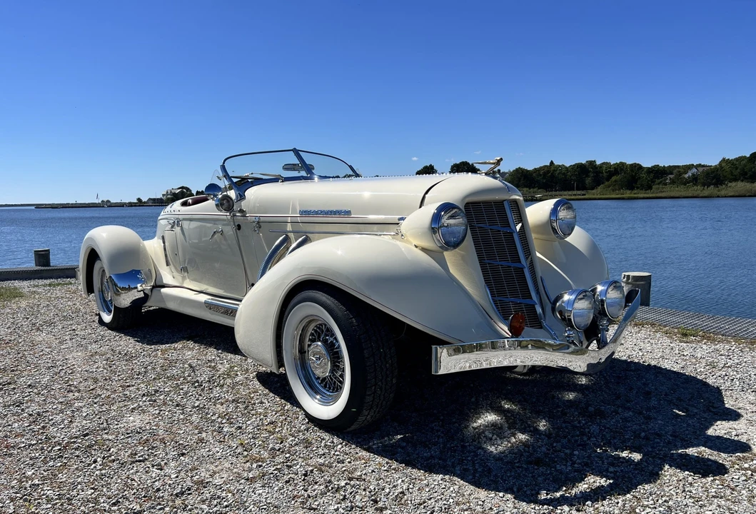 Auburn Speedster - Image 3 of 31