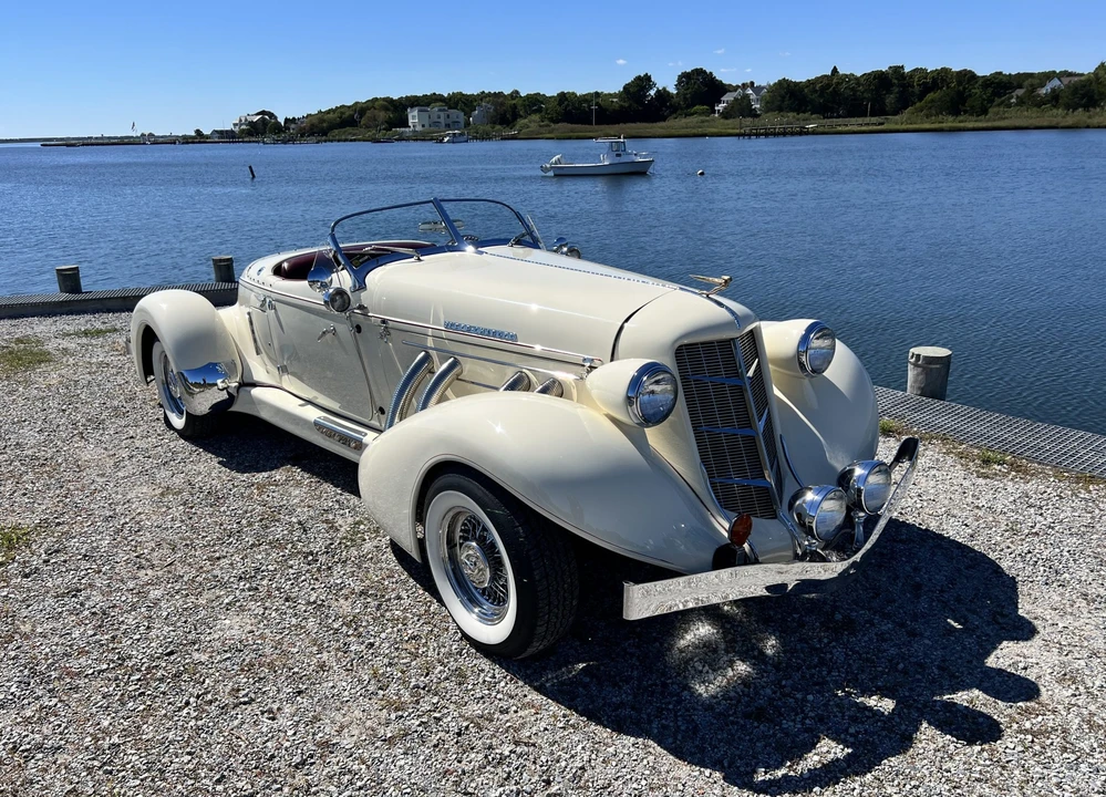 Auburn Speedster - Image 2 of 31