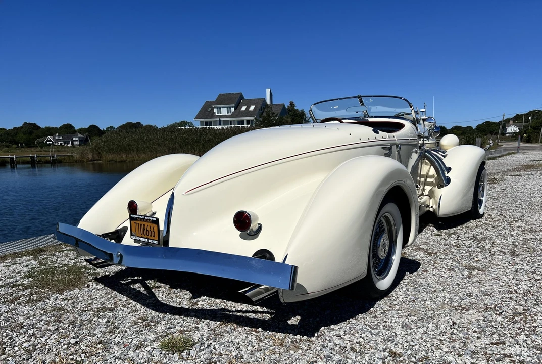 Auburn Speedster - Image 14 of 31