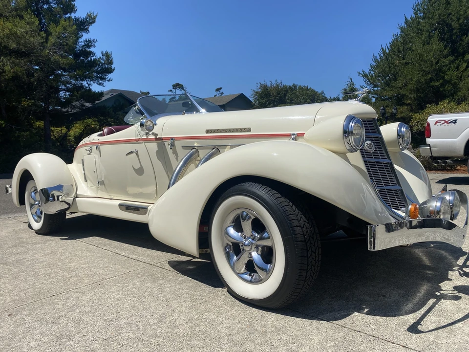 Auburn Speedster - Image 12 of 31