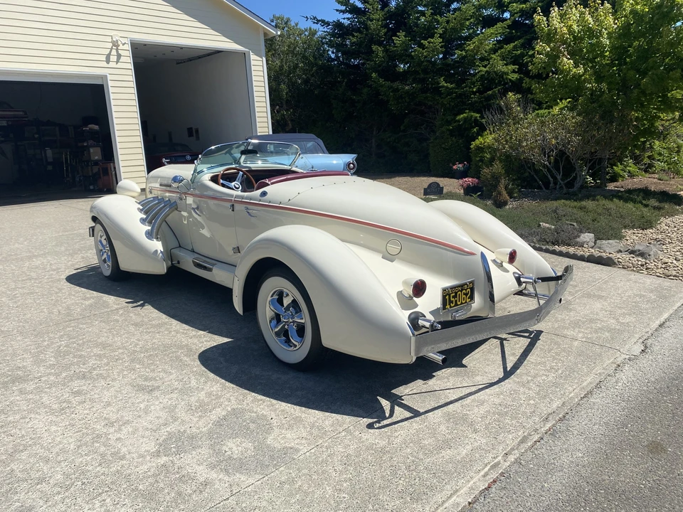 Auburn Speedster - Image 5 of 31