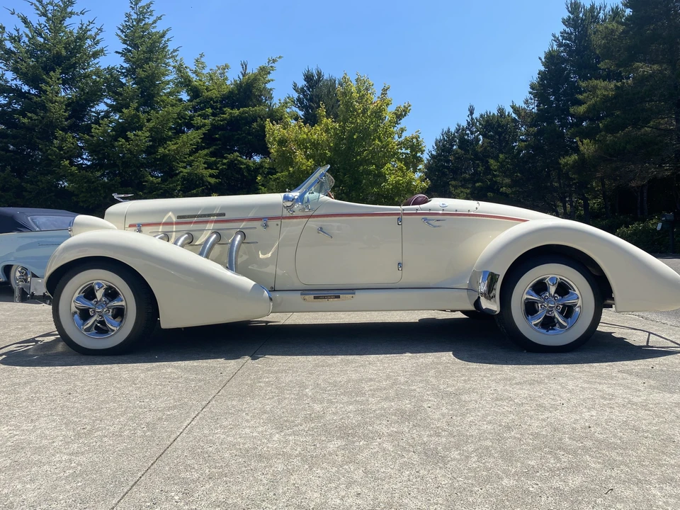 Auburn Speedster - Image 4 of 31