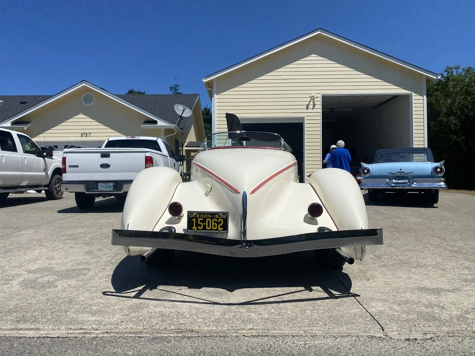 Auburn Speedster - Image 9 of 31