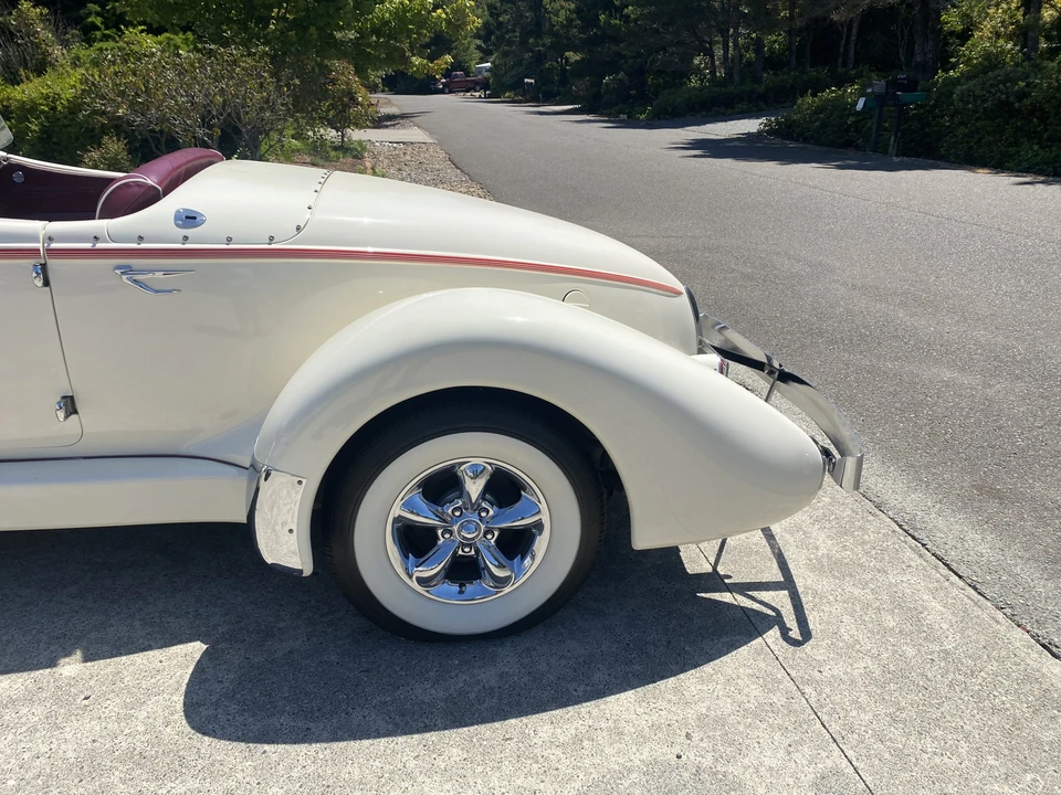 Auburn Speedster - Image 25 of 31