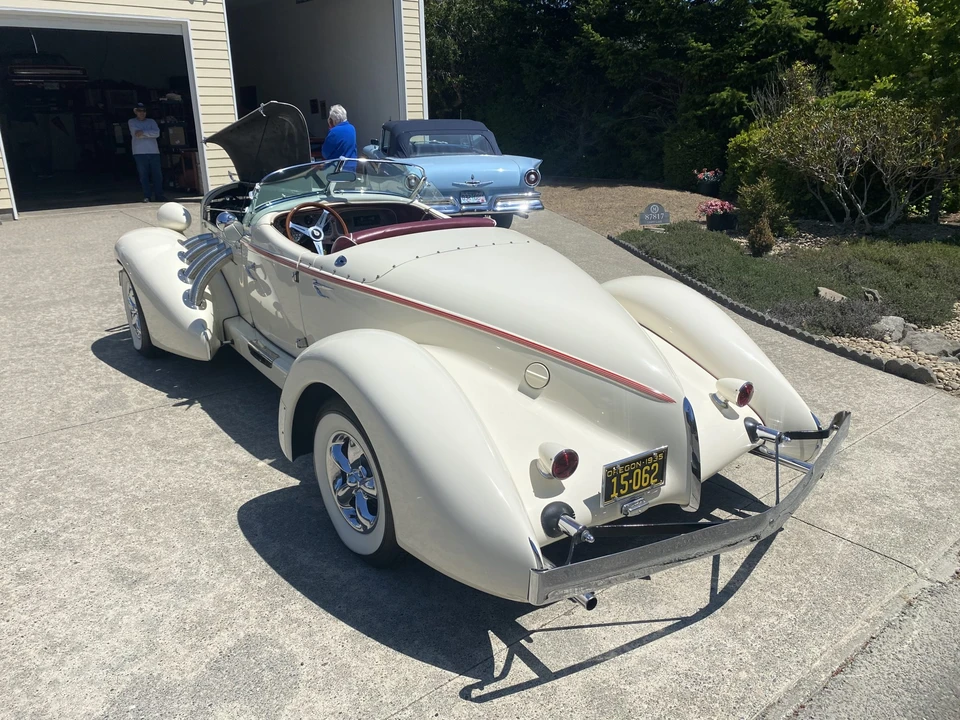 Auburn Speedster - Image 8 of 31
