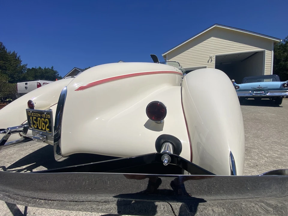 Auburn Speedster - Image 29 of 31