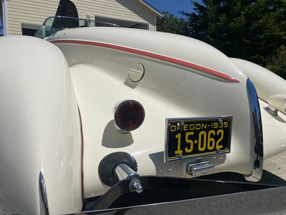 Auburn Speedster - Image 26 of 31