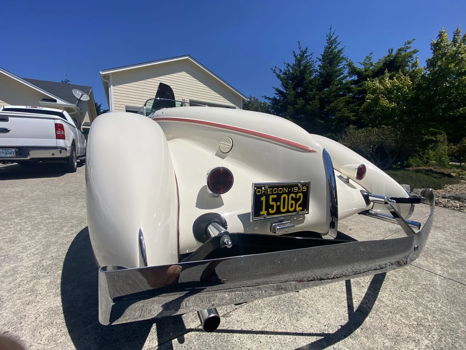 Auburn Speedster - Image 27 of 31