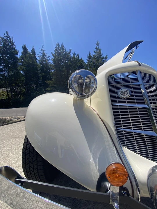 Auburn Speedster - Image 15 of 31