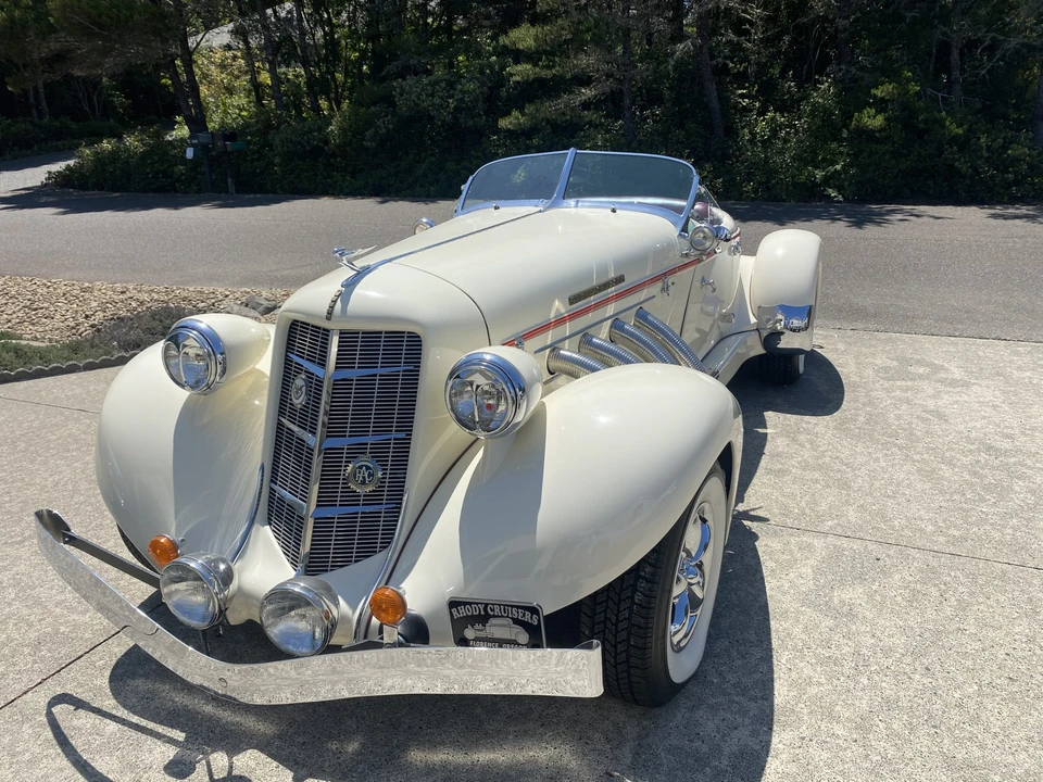 Auburn Speedster - Image 2 of 31