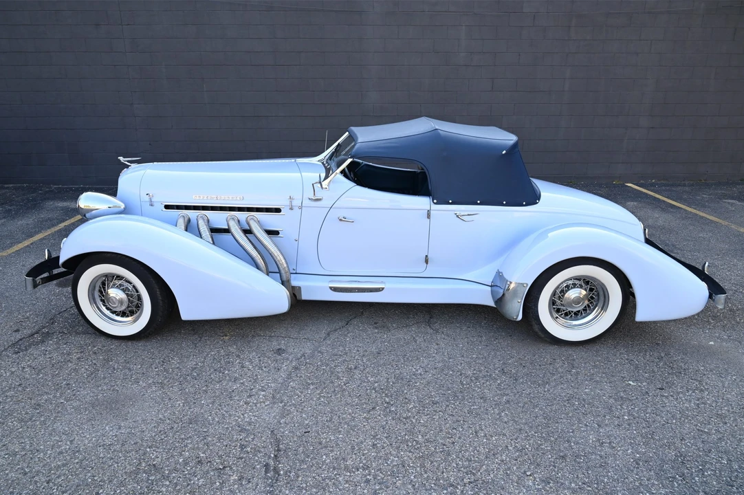 Auburn Speedster - Image 12 of 31