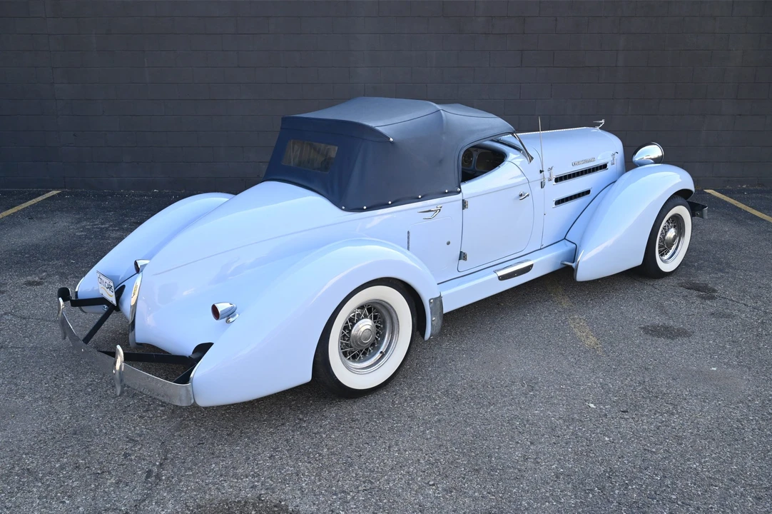 Auburn Speedster - Image 23 of 31