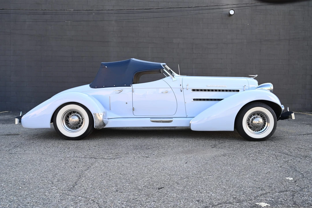 Auburn Speedster - Image 28 of 31