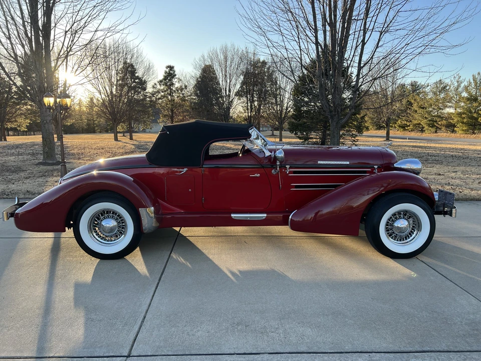 Auburn Speedster - Image 26 of 31