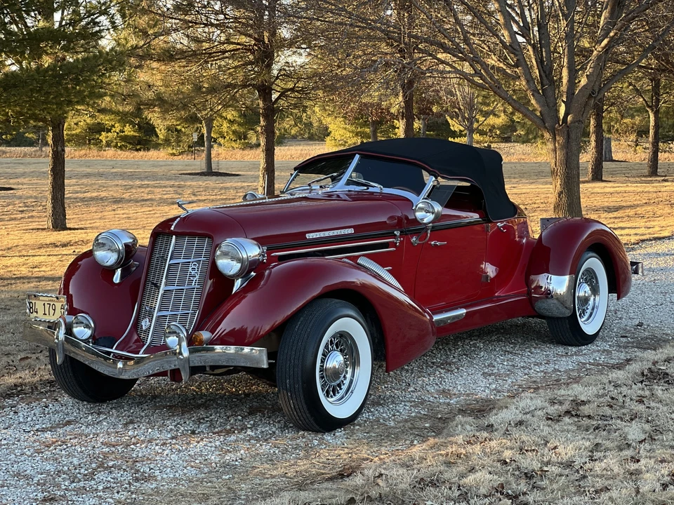 Auburn Speedster - Image 23 of 31