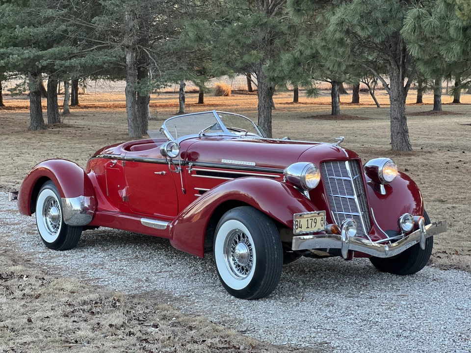 Auburn Speedster - Image 10 of 31