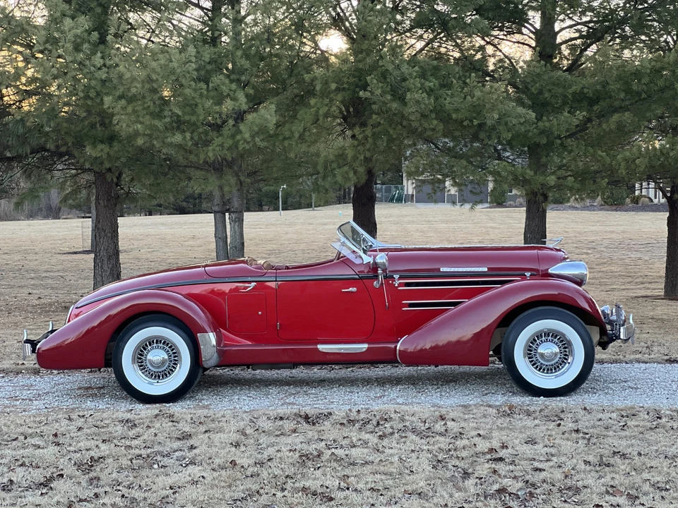 Auburn Speedster - Image 7 of 31