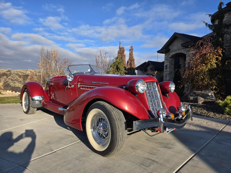 Auburn Speedster - Image 12 of 31